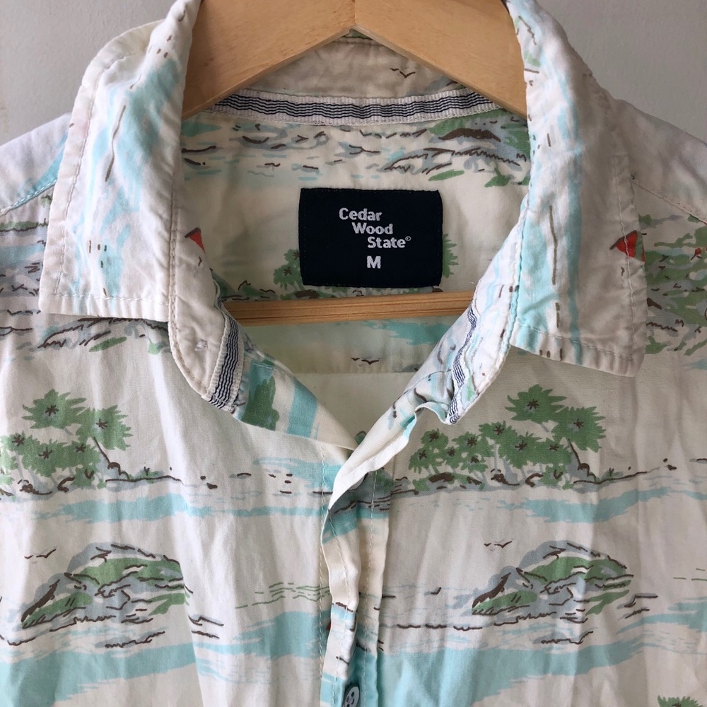 Tropical Print button down - Picture 2 of 2